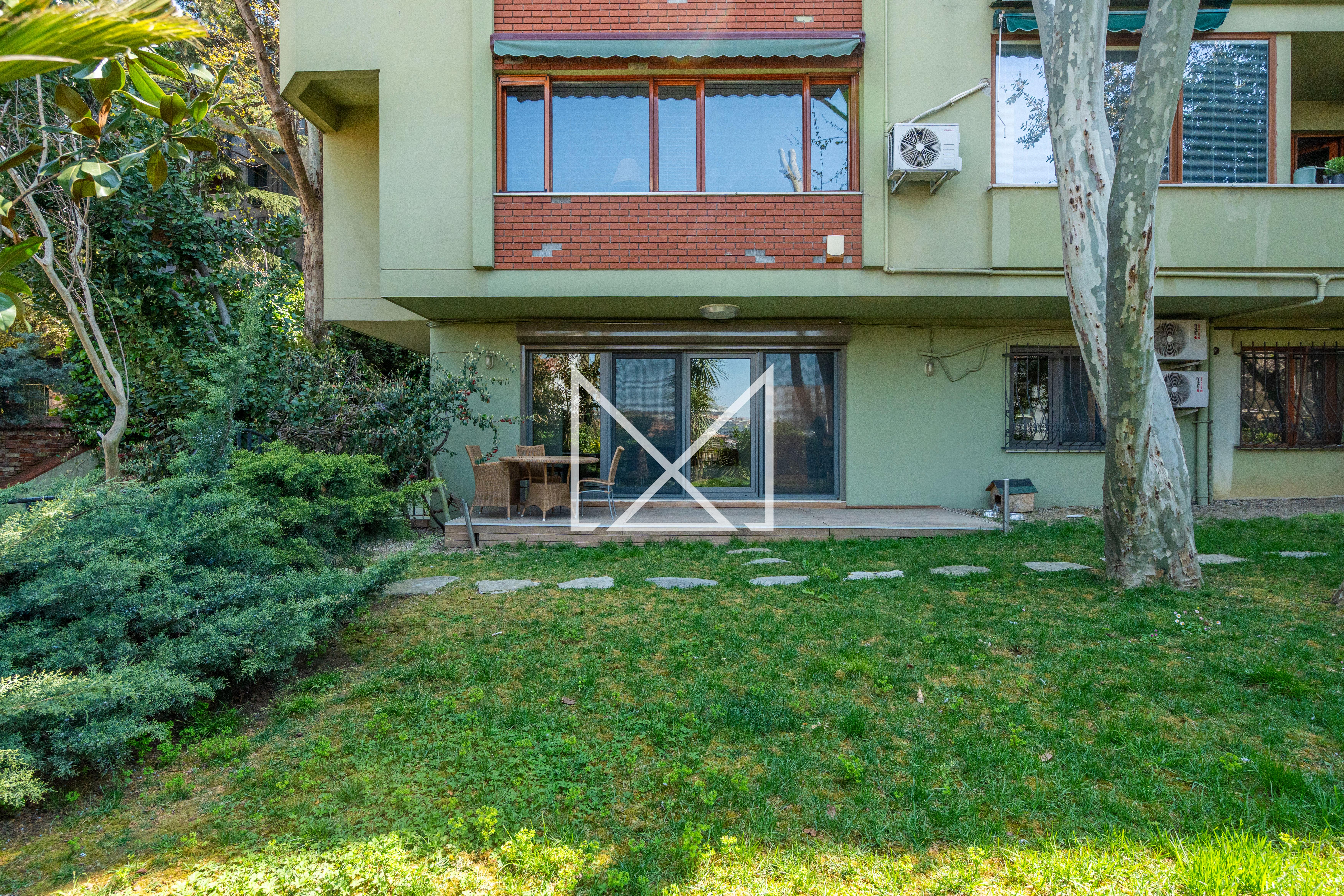 Beşiktaş Abbasağa’da Keyifli Bahçeli Kiralık 2+1 Daire