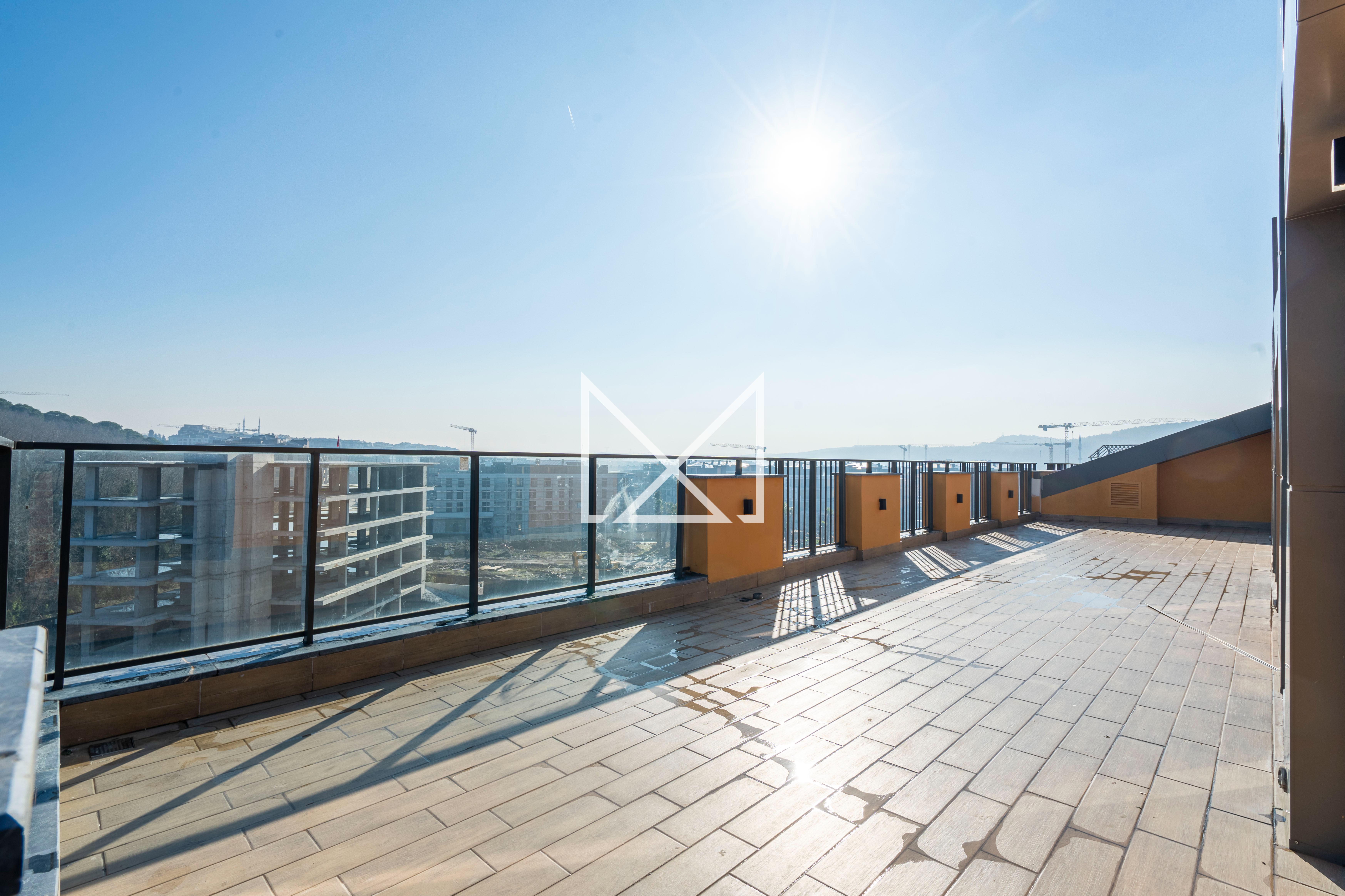 Seba Göktürk Evleri’nde 62 m2 Teraslı Satılık Çatı Dubleksi