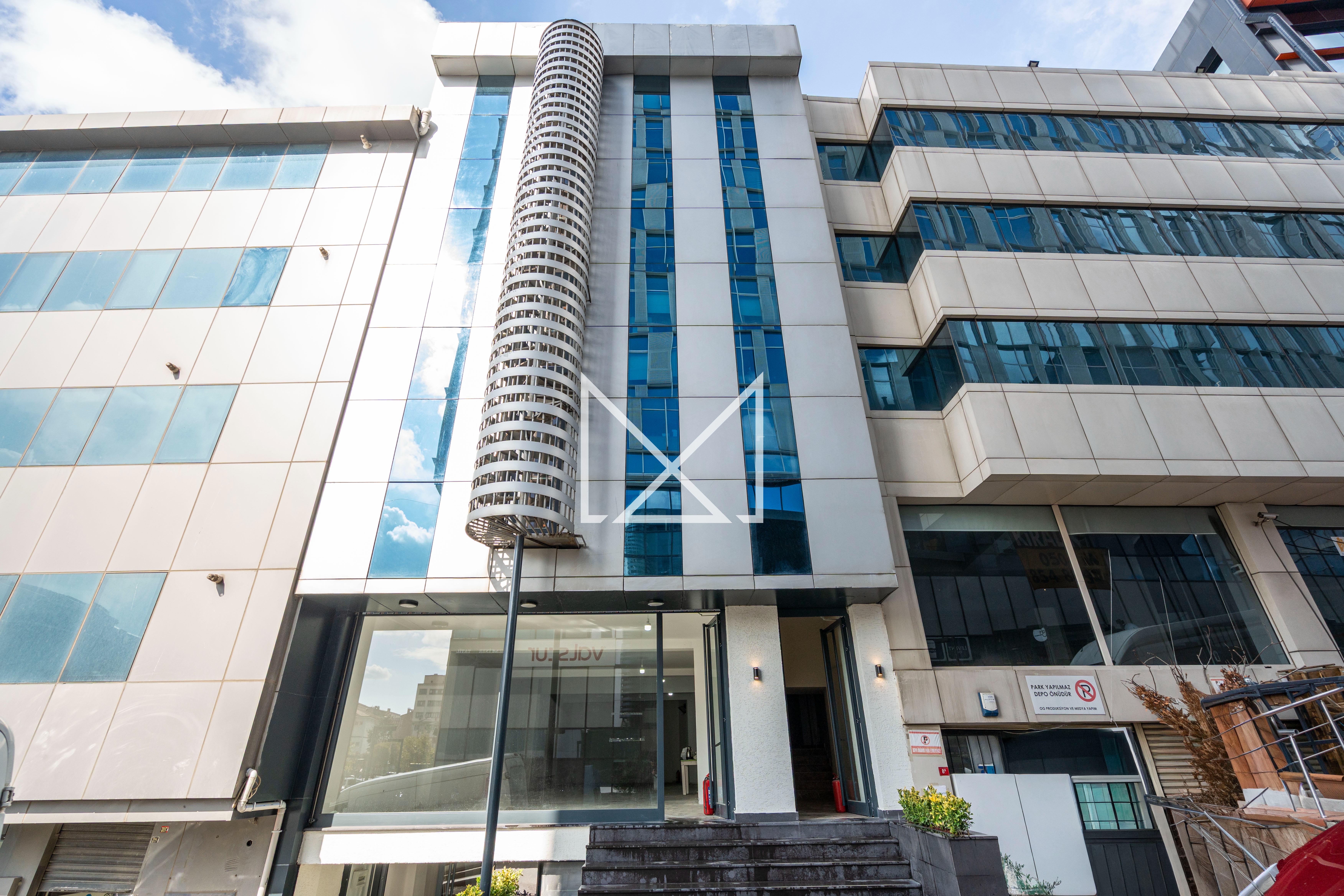 Seyrantepe’de Satılık 7 Katlı Komple Bina